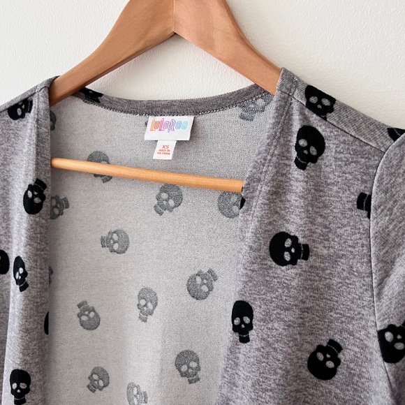 LuLaRoe Caroline Grey Cardigan - XS - Skull Pattern - Picture 1 of 4